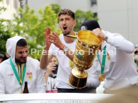25.05.25 VfB Stuttgart Feier und Autokorso DFB-Pokal Sieg Stuttgart Schlossplatz