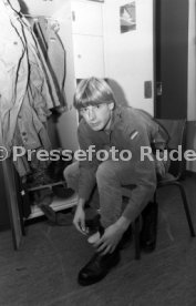 05.12.83 Stuttgarter Kickers J&uuml;rgen Klinsmann Bundeswehr