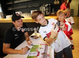 VfB Stuttgart Fritzle Club Autogrammstunde