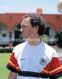 07.06.86 DFB Quartier Galindo