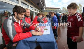 VfB Stuttgart Besuch Kindernachsorge Klinik Tannheim