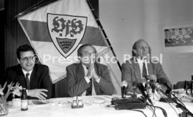 16.01.90 VfB Stuttgart PK Vorstellung Manager Hoene&szlig;