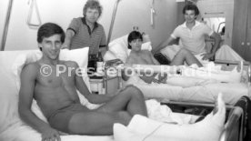07.08.80 VfB Stuttgart Spieler Krankenhaus