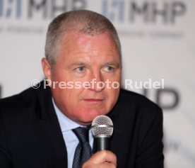 Stuttgarter Kickers Pressekonferenz Vorstellung Neuer Trainer
