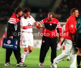 DFB-Pokal 2.Runde VfB Stuttgart-Hertha BSC Berlin 2:0 v.l. Gerhard W&ouml;rn, Fredi Bobic, Dr. Edgar Stumpf Foto Rudel