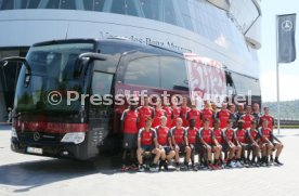VfB Stuttgart Vorstellung Neuer Mannschaftsbus