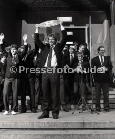 26.05.1984 VfB Stuttgart Meisterschaft 1984 Empfang Rathaus