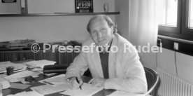 02.04.90 VfB Stuttgart Dieter Hoene&szlig;