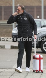 23.01.22 VfB Stuttgart Abflug Trainingslager Marbella