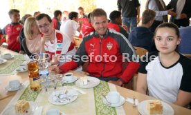 VfB Stuttgart Besuch Kindernachsorge Klinik Tannheim