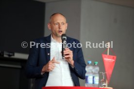 24.06.21 VfB Stuttgart Roter Tisch