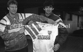 10.11.92 VfB Stuttgart Trikot Aktion mein Freund ist Ausl&auml;nder