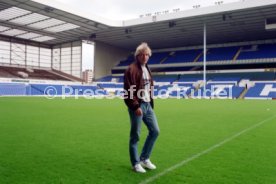 01.08.94 Tottenham Hotspurs J&uuml;rgen Klinsmann