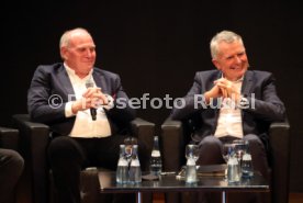 Podiumsdiskussion Stuttgart Liederhalle Wolfgang Dietrich, Mario Gomez, Uli Hoene&szlig;