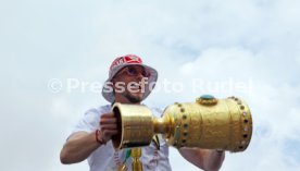 25.05.25 VfB Stuttgart Feier und Autokorso DFB-Pokal Sieg Stuttgart Schlossplatz