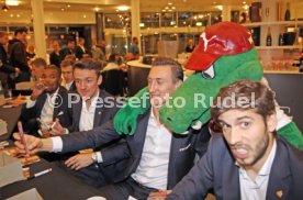 VfB Stuttgart Autogrammstunde