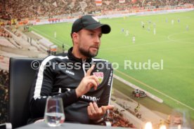 14.12.23 VfB Stuttgart Sebastian und Dieter Hoene&szlig;