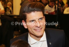 VfB Stuttgart Autogrammstunde Breuninger