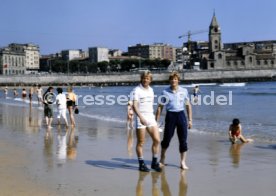 19.06.82 WM 1982 DFB Spieler am Strand