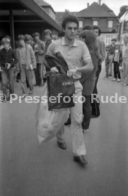 17.05.81 Ankunft DFB Nationalspieler Schlosshotel Monrepos Ludwigsburg