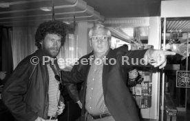 17.05.81 Ankunft DFB Nationalspieler Schlosshotel Monrepos Ludwigsburg