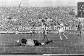 06.08.77 VfB Stuttgart - FC Bayern M&uuml;nchen