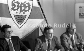 16.01.90 VfB Stuttgart PK Vorstellung Manager Hoene&szlig;