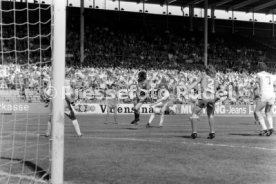 23.04.88 VfB Stuttgart - Bayer 05 Uerdingen