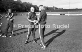 17.05.81 Ankunft DFB Nationalspieler Schlosshotel Monrepos Ludwigsburg