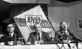 16.01.90 VfB Stuttgart PK Vorstellung Manager Hoene&szlig;