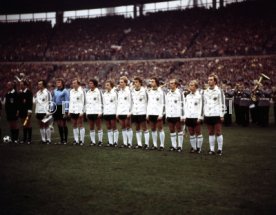 17.11.76 Deutschland - Tschechoslowakei