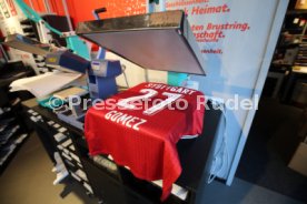 VfB Stuttgart Fan Shop Mario Gomez Trikot