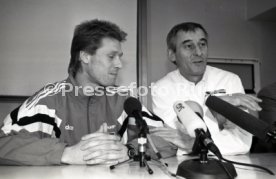 22.01.94 Pressekonferenz Oliver M&ouml;ller Hamburger SV nach Attenat in Stuttgart