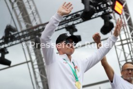 25.05.25 VfB Stuttgart Feier und Autokorso DFB-Pokal Sieg Stuttgart Schlossplatz
