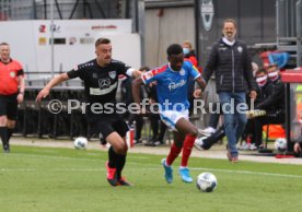 Fu&szlig;ball  2.Bundesliga Holstein Kiel vs. VfB Stuttgart