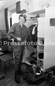 02.04.82 VfB Stuttgart Peter Reichert Bundeswehr