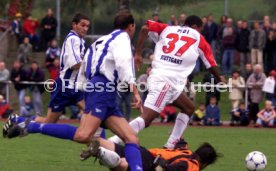 FC Eislingen-VfB Stuttgart 0:6 v.l. Manfred Weisl, Gabriel Vuyic, Didi Foto Rudel