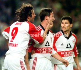 VfB Stuttgart-1.FC Kaiserslautern 4:0 v.l. Sreto Ristic, Fredi Bobic, Krassimir Balakov Foto Rudel