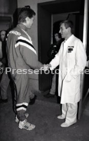22.01.94 Pressekonferenz Oliver M&ouml;ller Hamburger SV nach Attenat in Stuttgart