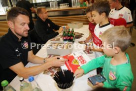 VfB Stuttgart Fritzle Club Autogrammstunde