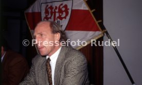 16.01.90 VfB Stuttgart PK Vorstellung Manager Hoene&szlig;