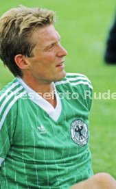 03.06.86 DFB Quartier Galindo