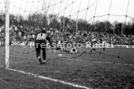 19.03.83 Stuttgarter Kickers - TuS Schlo&szlig; Neuhaus