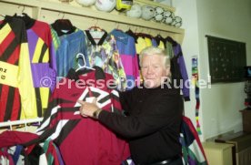 02.11.95 Helmut Haller