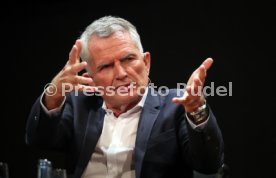 Podiumsdiskussion Stuttgart Liederhalle Wolfgang Dietrich, Mario Gomez, Uli Hoene&szlig;