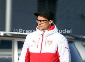 VfB Stuttgart Abflug Kurztrainingslager Mallorca am Flughafen Stuttgart