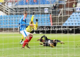Fu&szlig;ball  2.Bundesliga Holstein Kiel vs. VfB Stuttgart