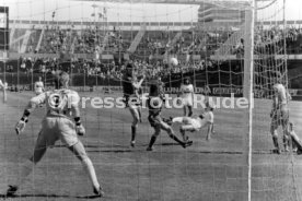 23.04.88 VfB Stuttgart - Bayer 05 Uerdingen