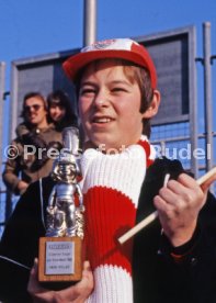 19.01.80 VfB Stuttgart Hansi M&uuml;ller Bravo Silber Otto
