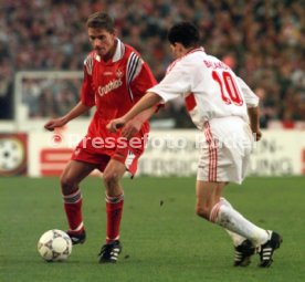 VfB Stuttgart-1.FC Kaiserslautern 0:1 li. Andreas Buck re. Krassimir Balakov Foto Rudel